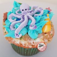 its_only_cake-Under Water_cupcake-topper-fondant-birthday-cupcake_02_s