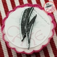 itsonlycake.de-david-bowie-black-cupcake-topper-fondant11s